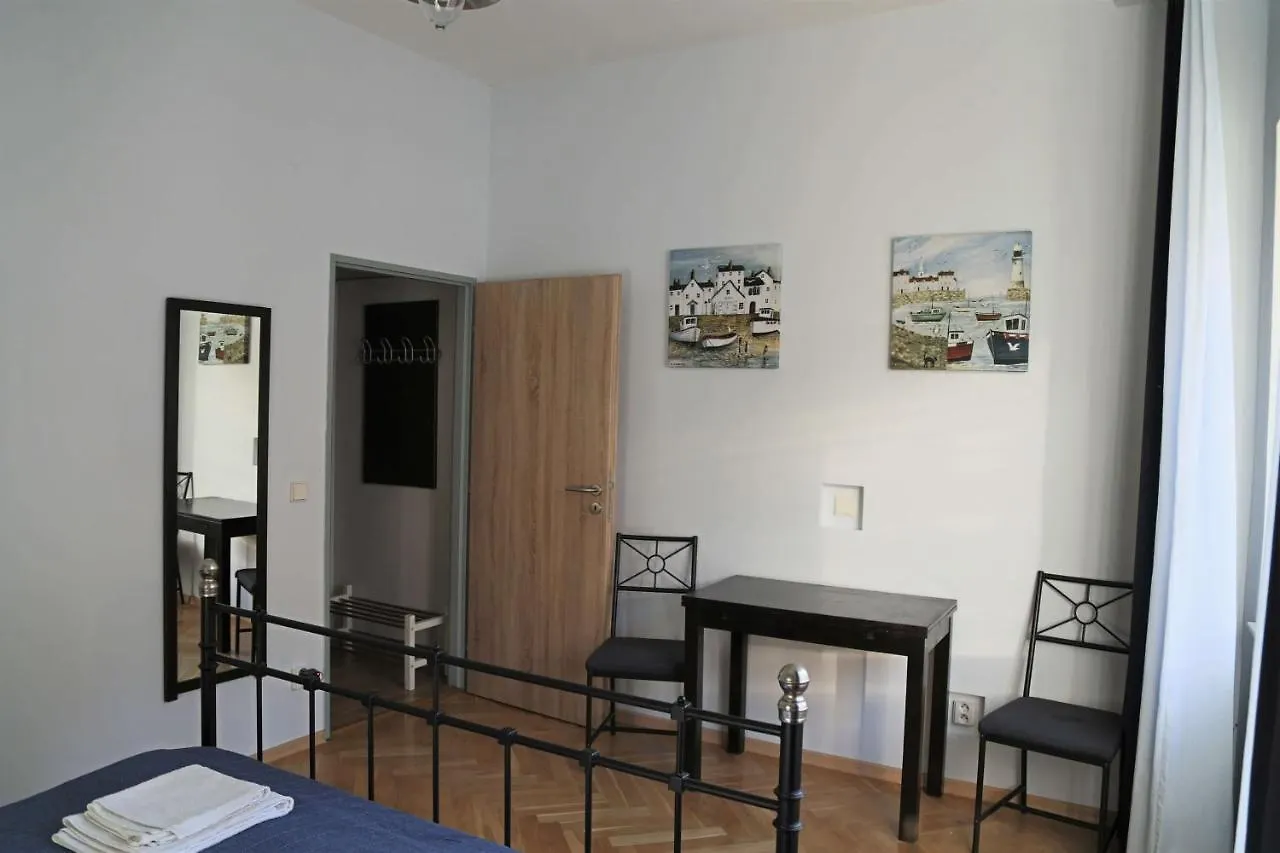 Charles Square Apartments Praga Czechy